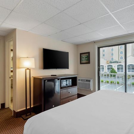 Quality Inn Ocean City Beachfront Екстер'єр фото